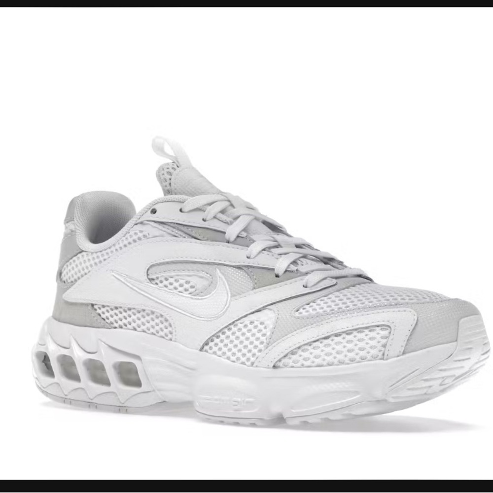 Nike Zoom Air Fire
Photon Dust White